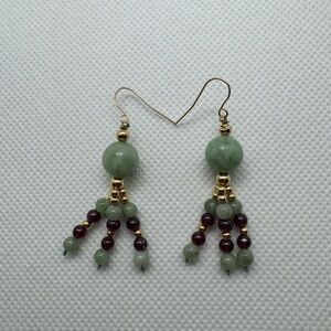 Vintage 14K Yellow Gold Green Jade & Amethyst Beaded Drop Dangle Earrings